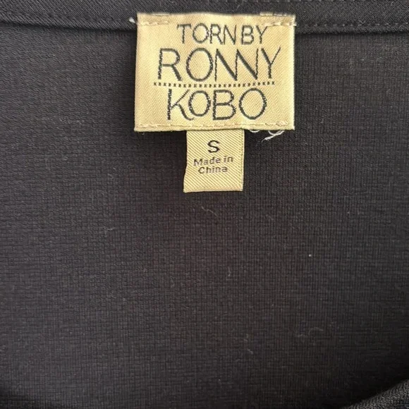 Torn by Ronny Kobo black heavyweight top with wide flare bell sleeves - Picture 2 of 7